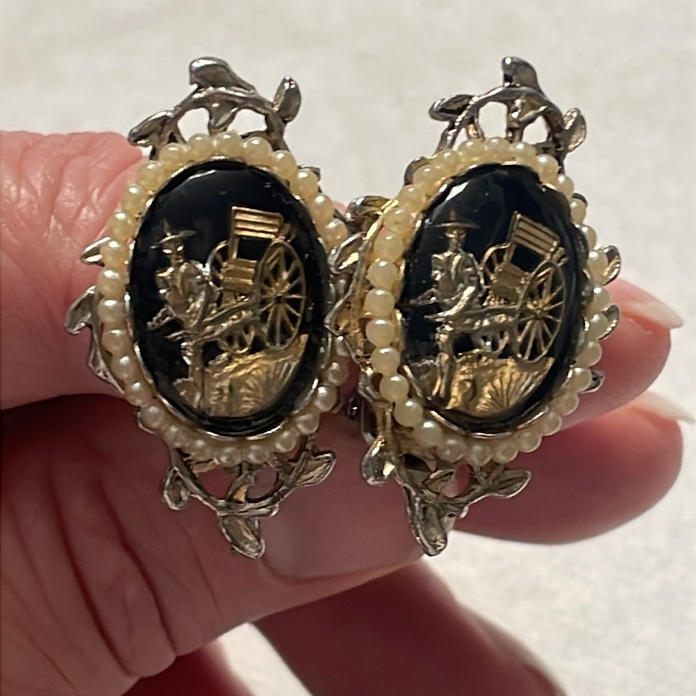 Vintage Oriental Oval Rickshaw Clip Earrings